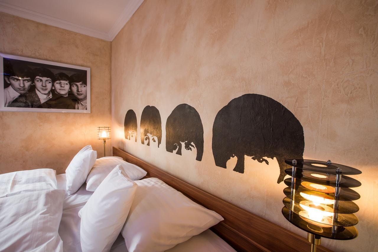 Hotel Retro Garage 3*
